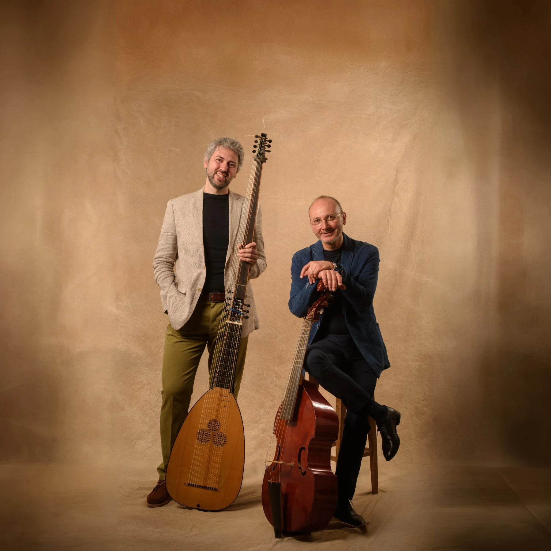 Nicola Pignatiello e Maurizio Di Chio con tiorba e viola da gamba
